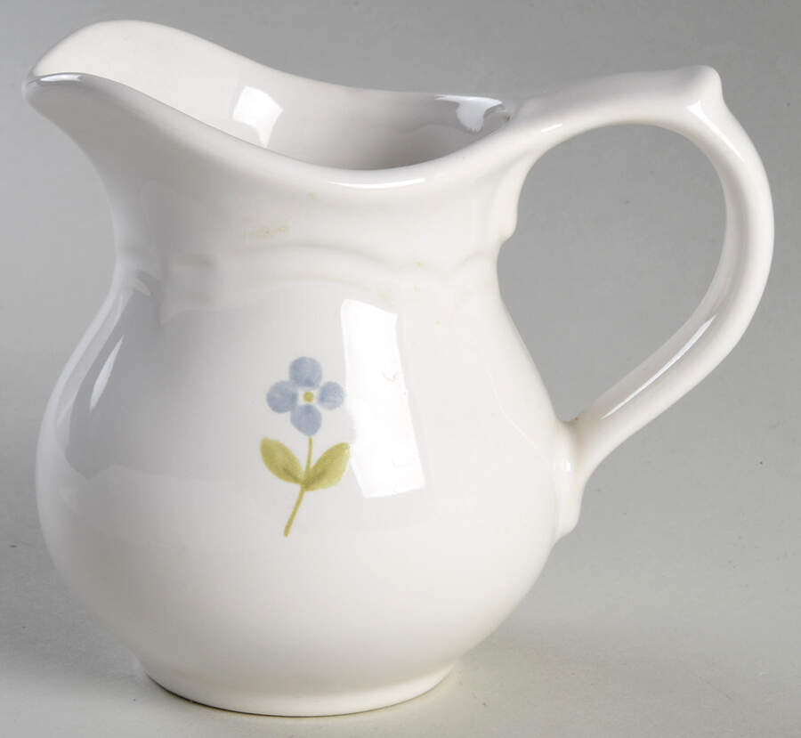 Garland Creamer by Pfaltzgraff-1