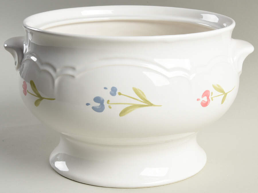 Garland Tureen No Lid by Pfaltzgraff-1