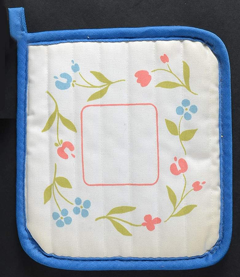 Garland Cloth Potholder by Pfaltzgraff-1