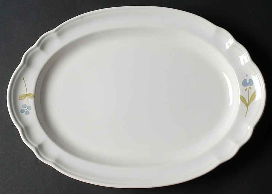 Garland 14" Oval Serving Platter by Pfaltzgraff-1