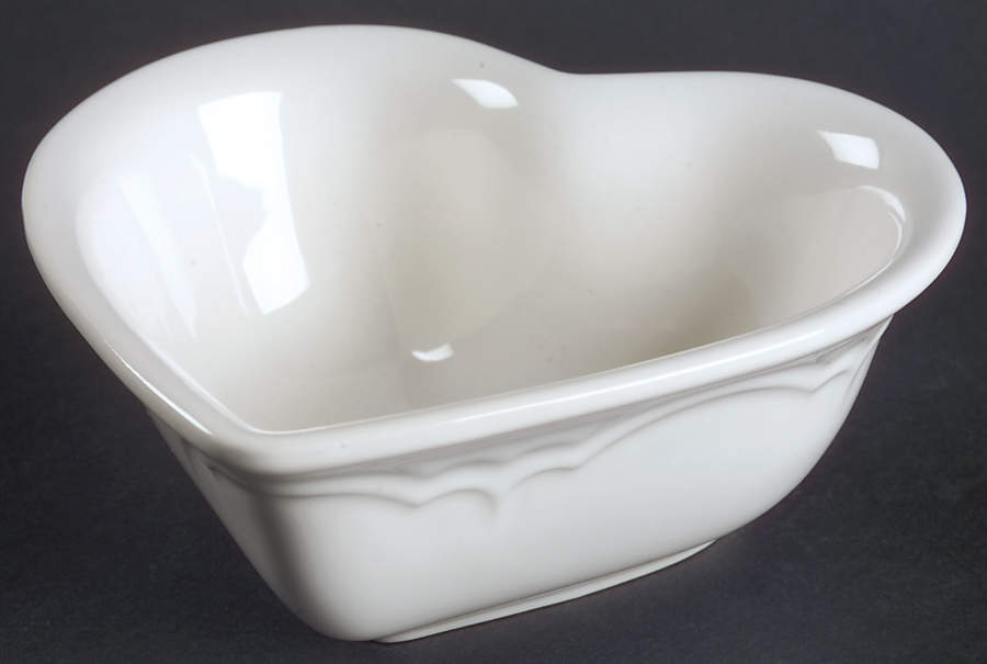 Gazebo White 6" Heart Shaped Bowl by Pfaltzgraff-1