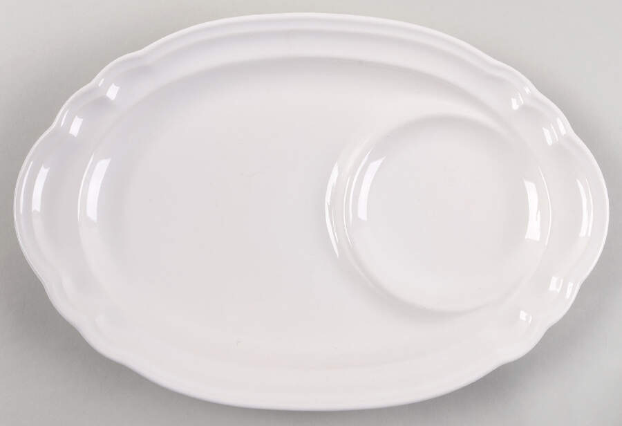 Gazebo White Oval Snack Tray by Pfaltzgraff-1