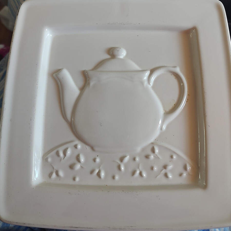 Gazebo White Trivet by Pfaltzgraff-1