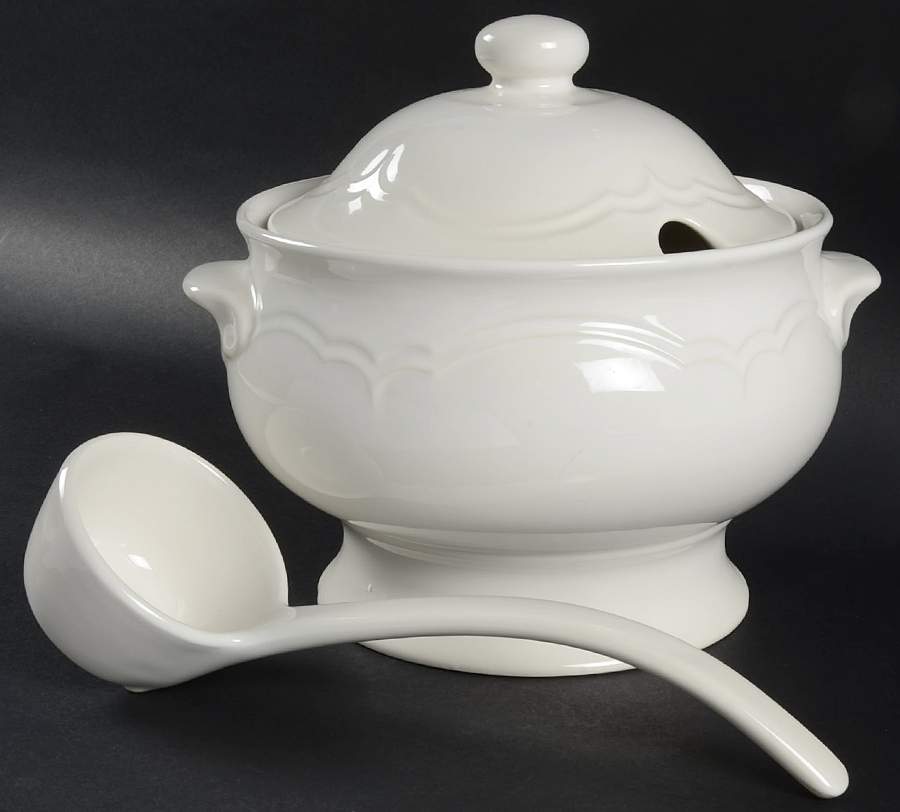 Gazebo White Tureen & Lid w/Ladle by Pfaltzgraff-1