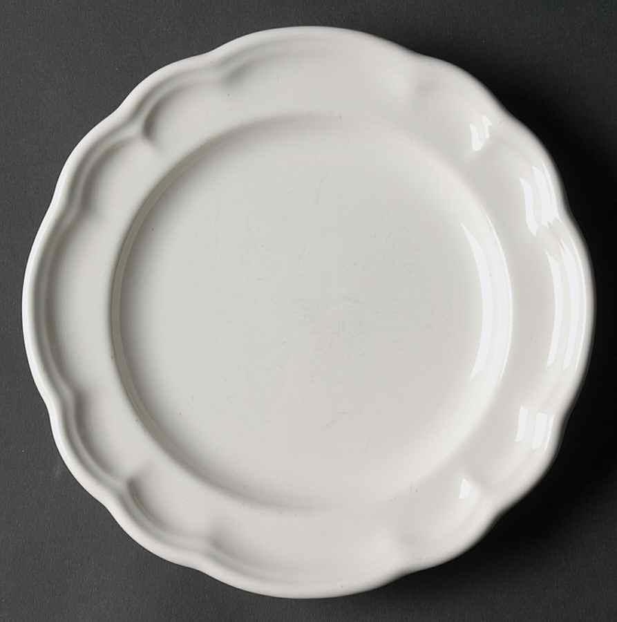 Gazebo White Salad Plate/Gravy Boat Stand by Pfaltzgraff-1