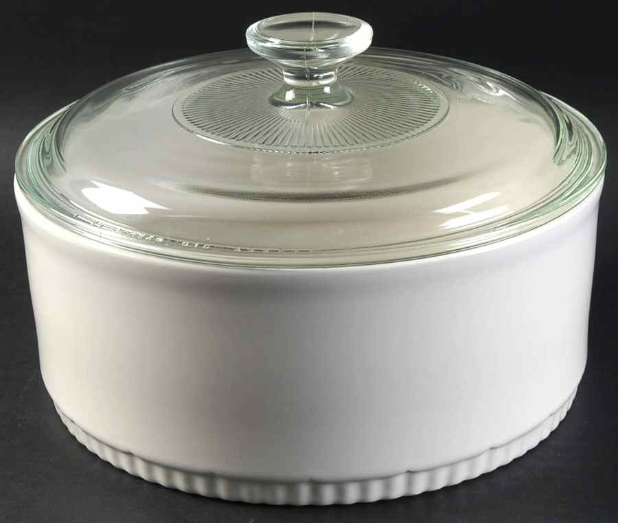 Gazebo White 2.5 Quart Round Covered Baker by Pfaltzgraff-1