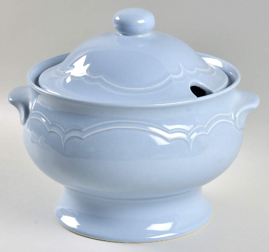 Gazebo Blue Tureen &  Lid by Pfaltzgraff-1