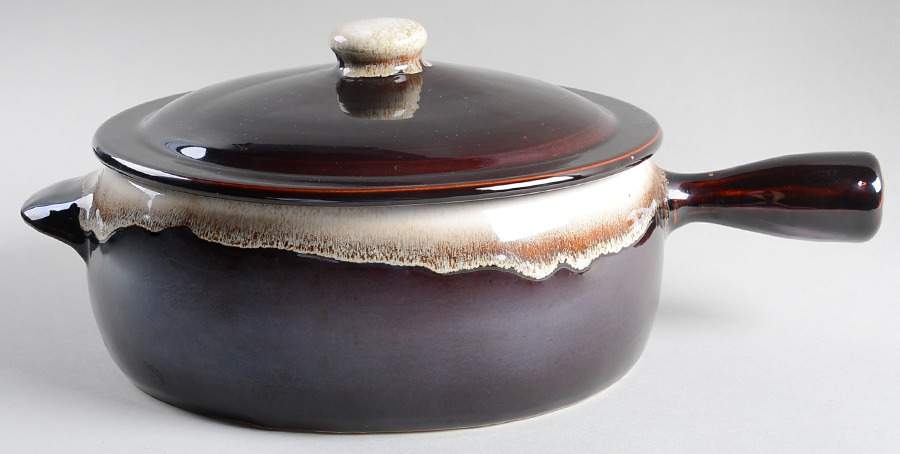 Gourmet Brown 3 Quart Round Covered Casserole by Pfaltzgraff-1