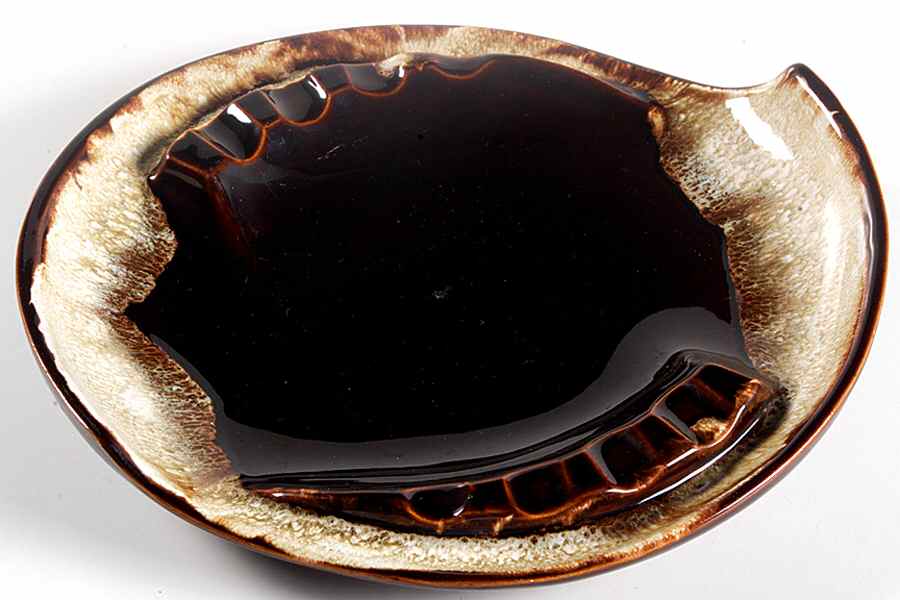 Gourmet Brown 9" Round Ashtray by Pfaltzgraff-1