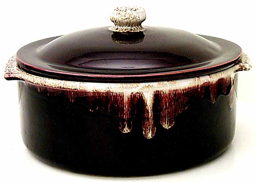 Gourmet Brown 1.75 Qt Round Covered Casserole by Pfaltzgraff-1