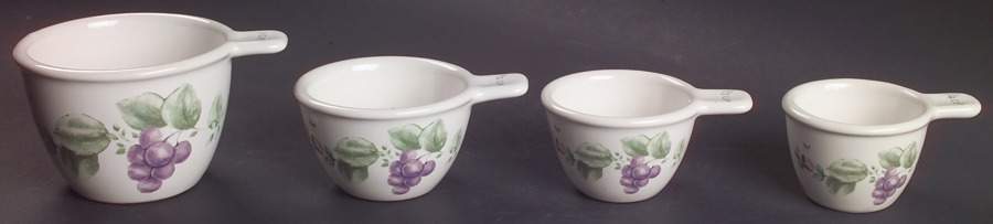 Grapevine Measuring Cup Set (1 Cup,1/2 Cup,1/3 Cup,1/4 Cup) by Pfaltzgraff-1