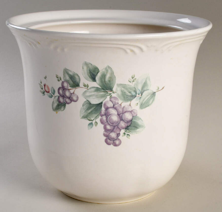 Grapevine Extra Large Canister No Lid by Pfaltzgraff-1