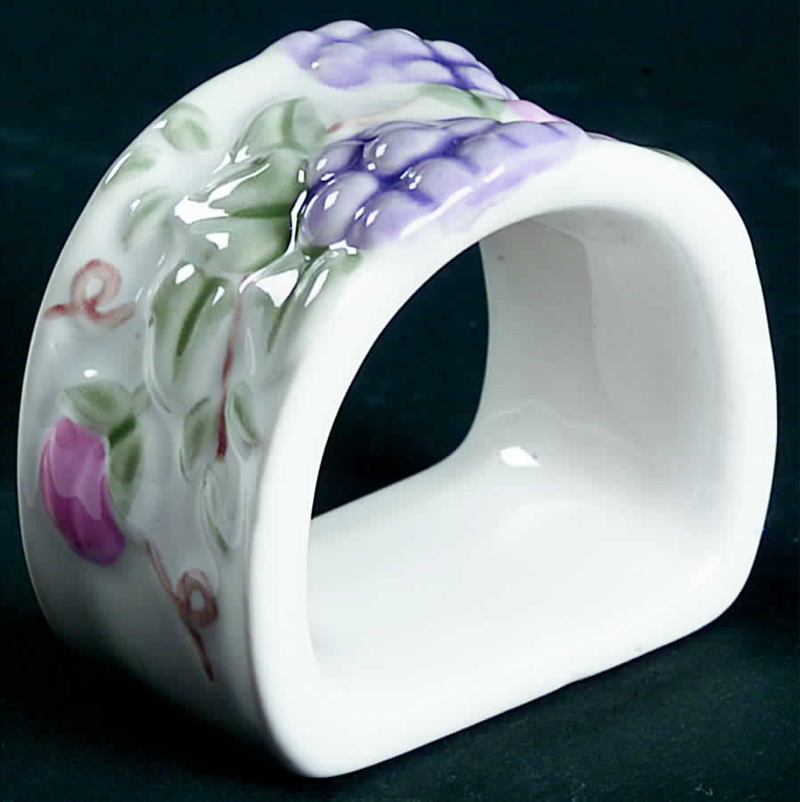 Grapevine Napkin Ring by Pfaltzgraff-1