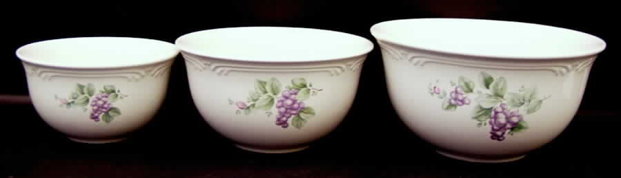 Grapevine (3 Piece) Mixing Bowl Set by Pfaltzgraff-1