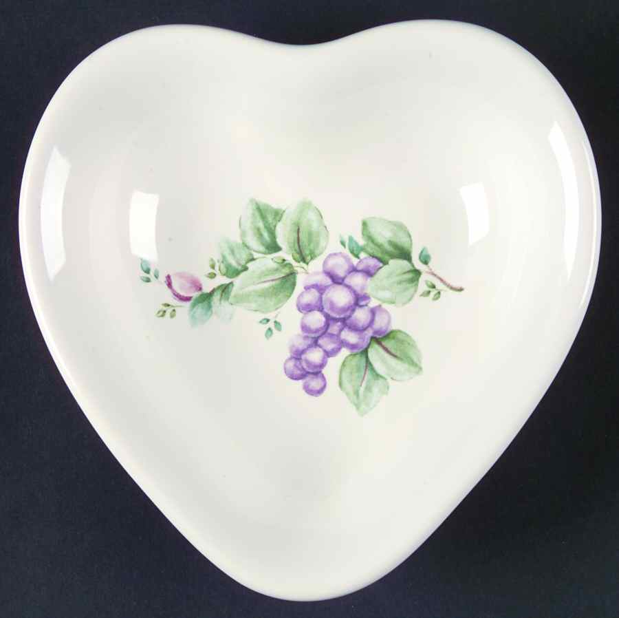 Grapevine Heart Shaped Dish by Pfaltzgraff-1