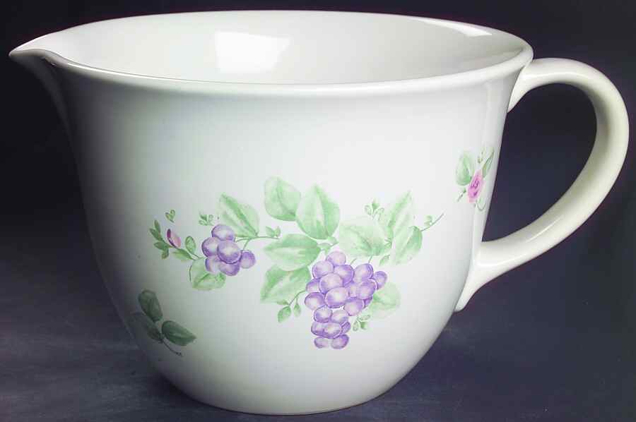 Grapevine Batter Bowl by Pfaltzgraff-1