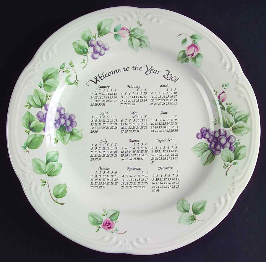 Grapevine Calendar Plate by Pfaltzgraff-1