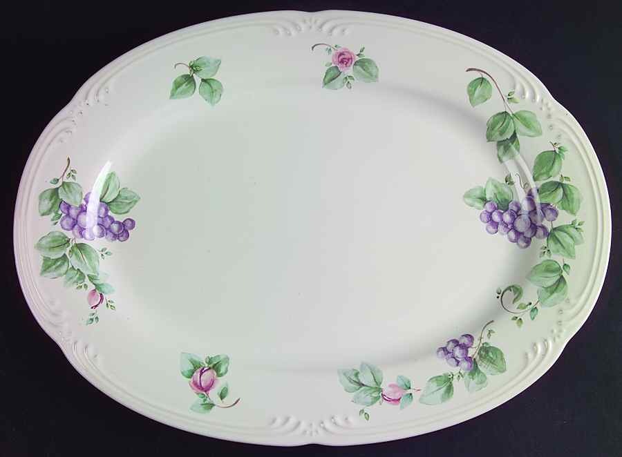 Grapevine 14" Oval Serving Platter by Pfaltzgraff-1