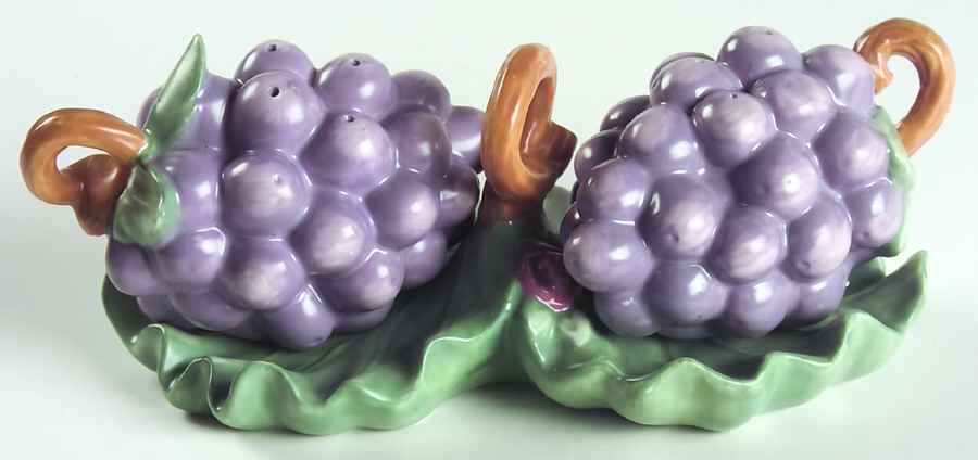 Grapevine Sculpted Salt & Pepper Set W/Tray by Pfaltzgraff-1