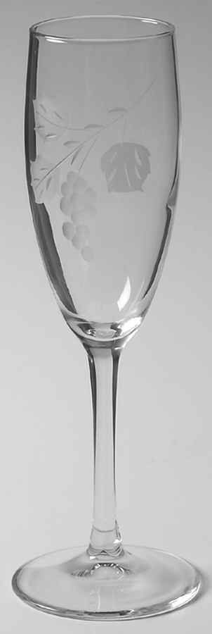 Grapevine Glassware Champagne Flute by Pfaltzgraff-1
