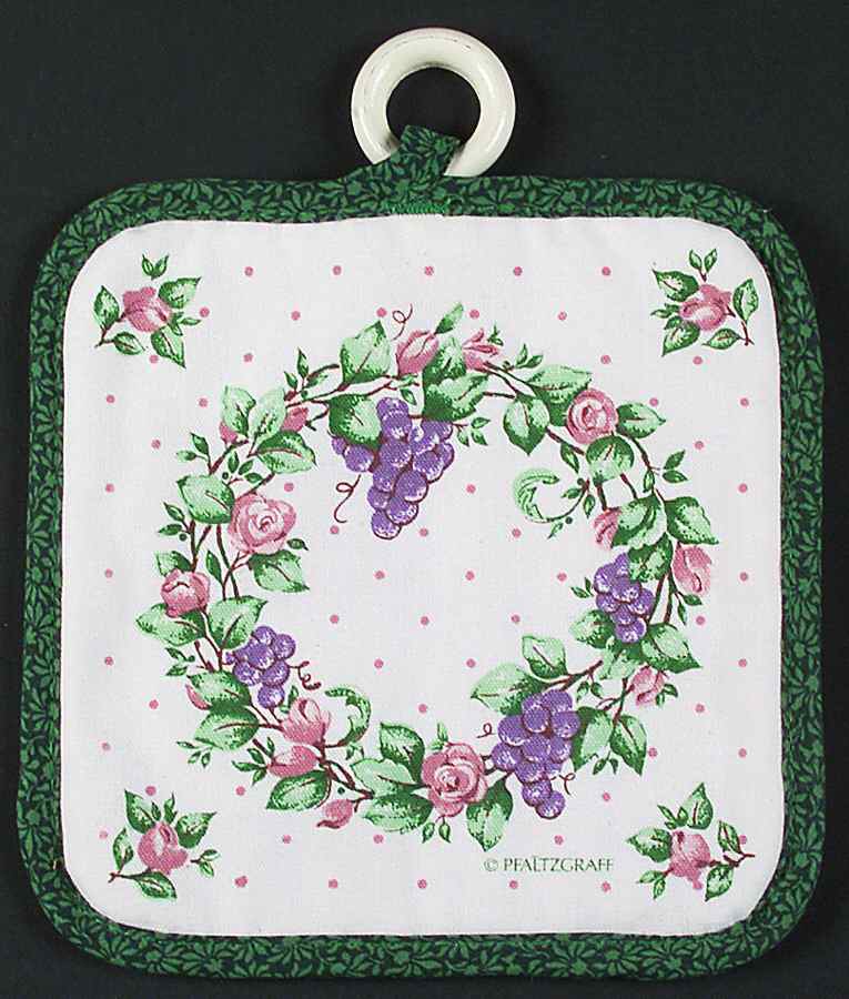 Grapevine Cloth Potholder by Pfaltzgraff-1