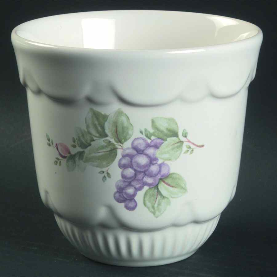Grapevine Flower Pot by Pfaltzgraff-1