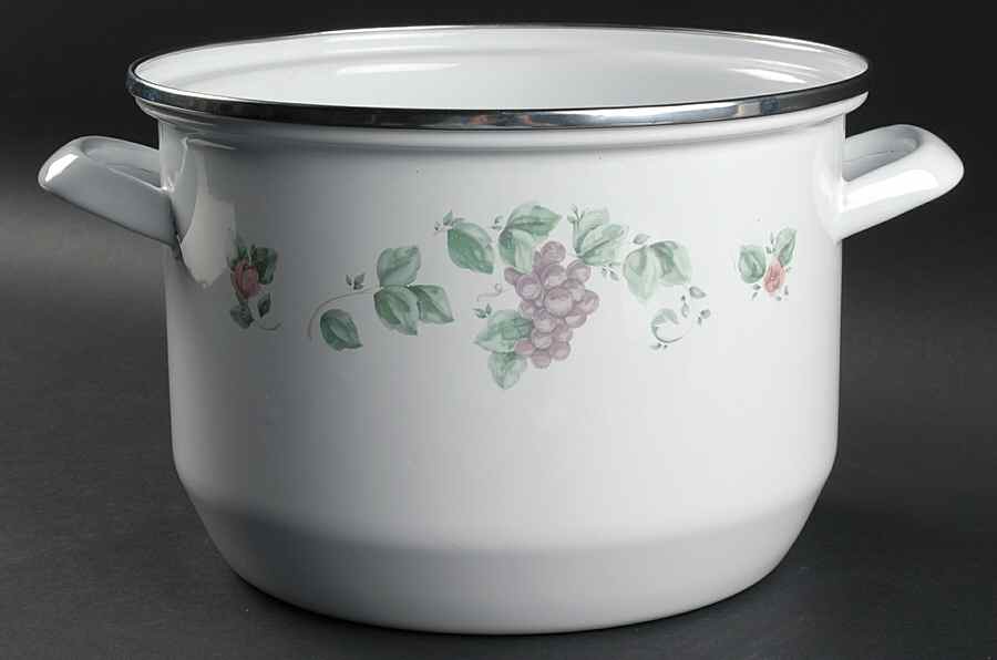 Grapevine 8 Quart Metal Stockpot No Lid by Pfaltzgraff-1