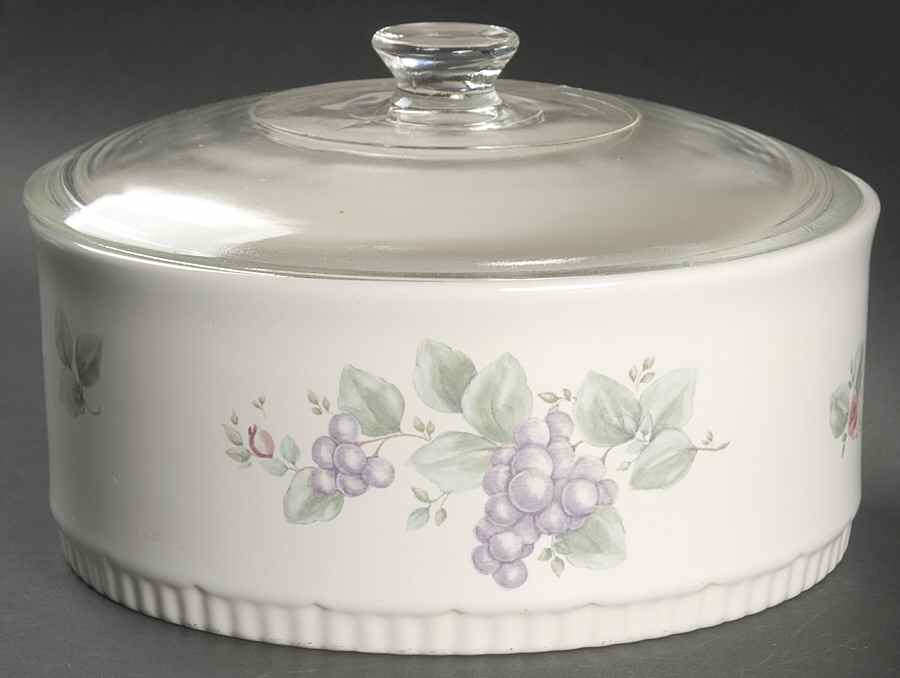 Grapevine 2.5 Quart Round Covered Baker by Pfaltzgraff-1