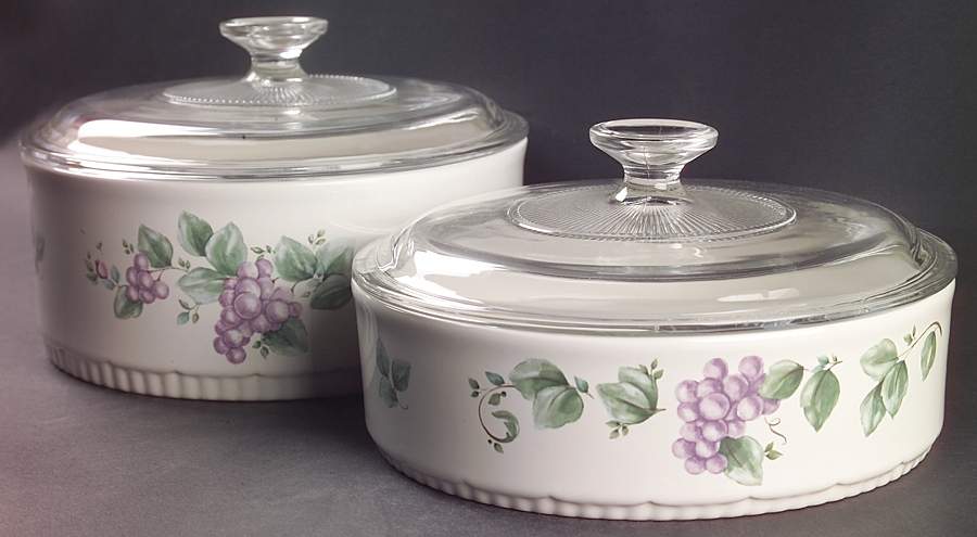 Grapevine 4-Piece Bakeware Set (2 Bakers with Lids) by Pfaltzgraff-1