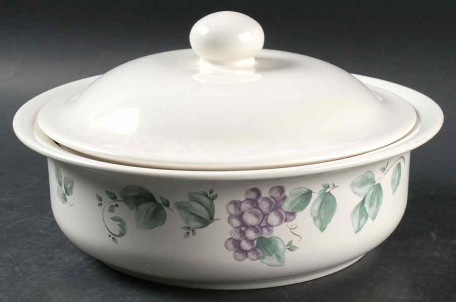 Grapevine 1.5 Qt Round Covered Casserole by Pfaltzgraff-1