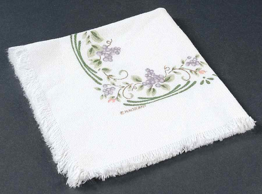 Grapevine Cloth Napkin by Pfaltzgraff-1