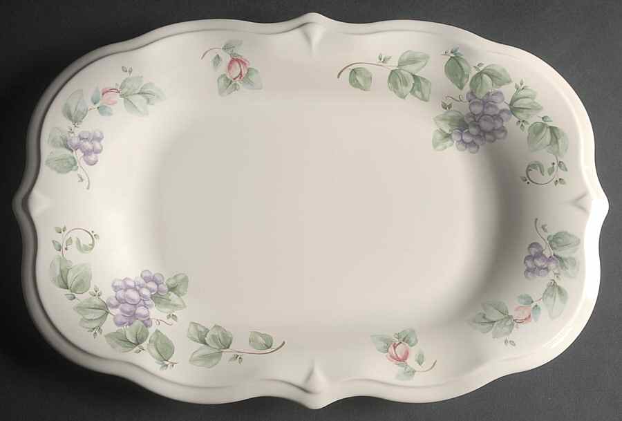 Grapevine Sculpted Bread Tray by Pfaltzgraff-1
