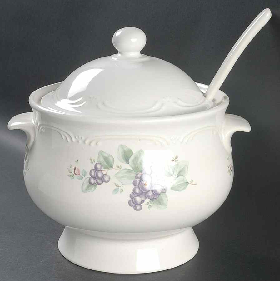 Grapevine Tureen & Lid w/Ladle by Pfaltzgraff-1