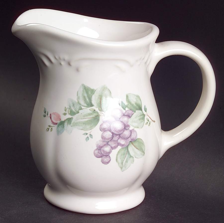 Grapevine Creamer by Pfaltzgraff-1