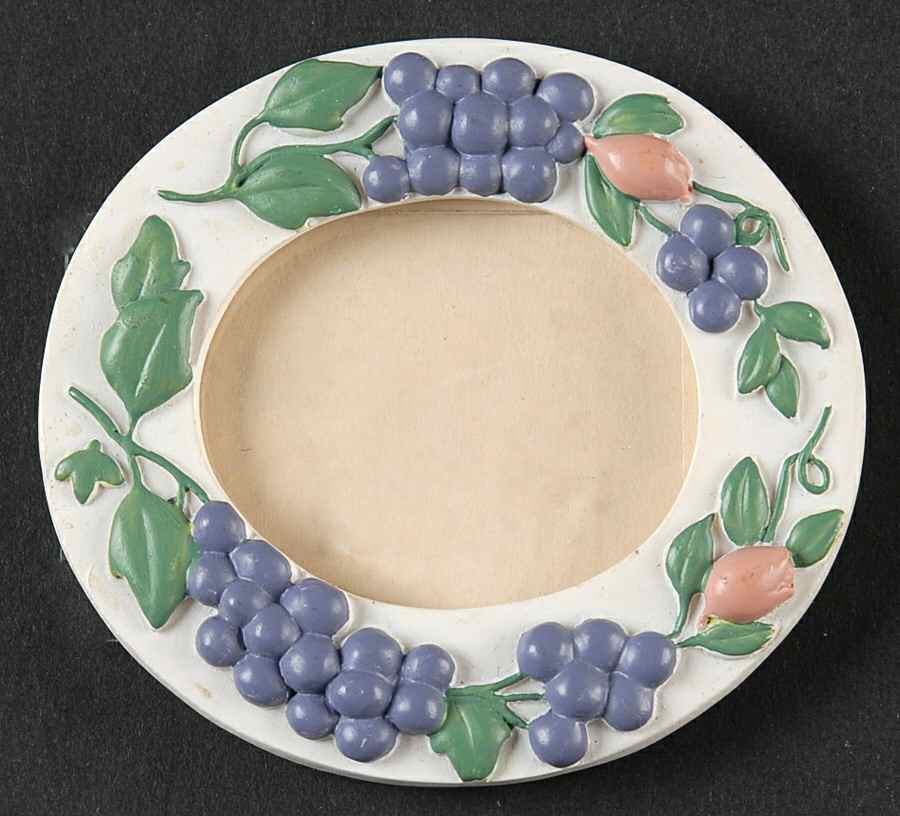Grapevine Picture Frame Magnet by Pfaltzgraff-1