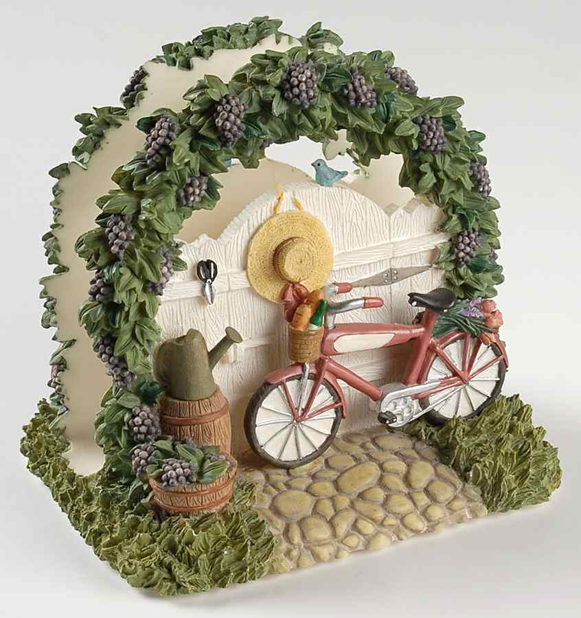 Grapevine Figural Napkin Holder by Pfaltzgraff-1