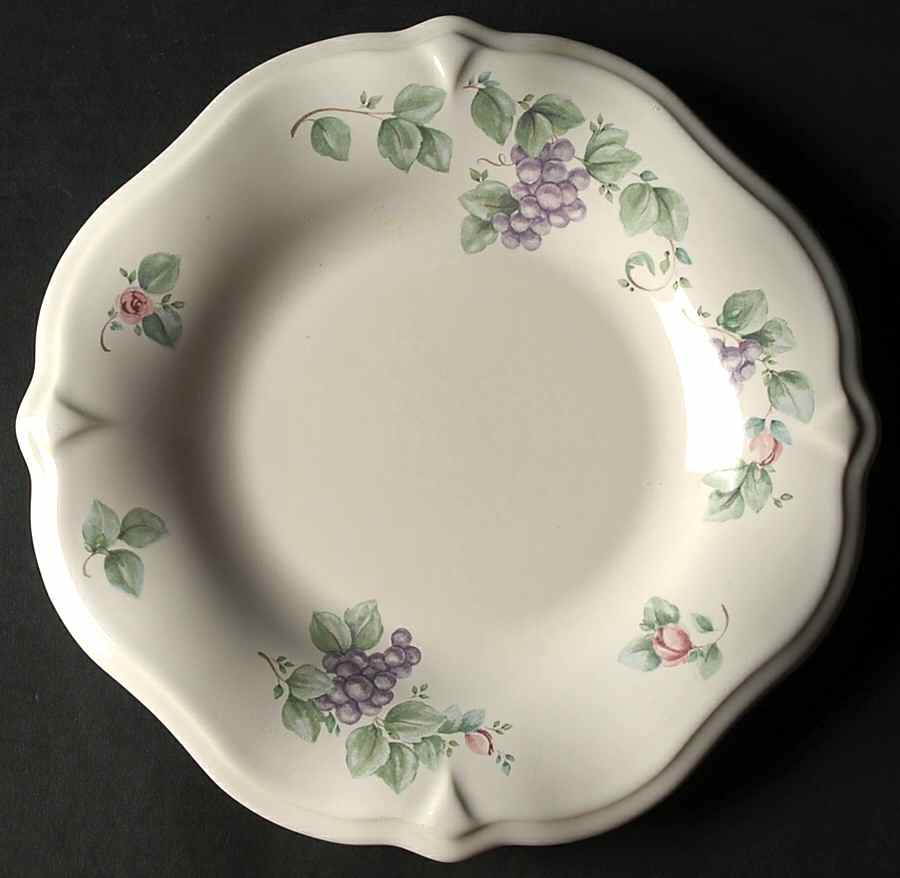 Grapevine Sculpted Luncheon Plate by Pfaltzgraff-1