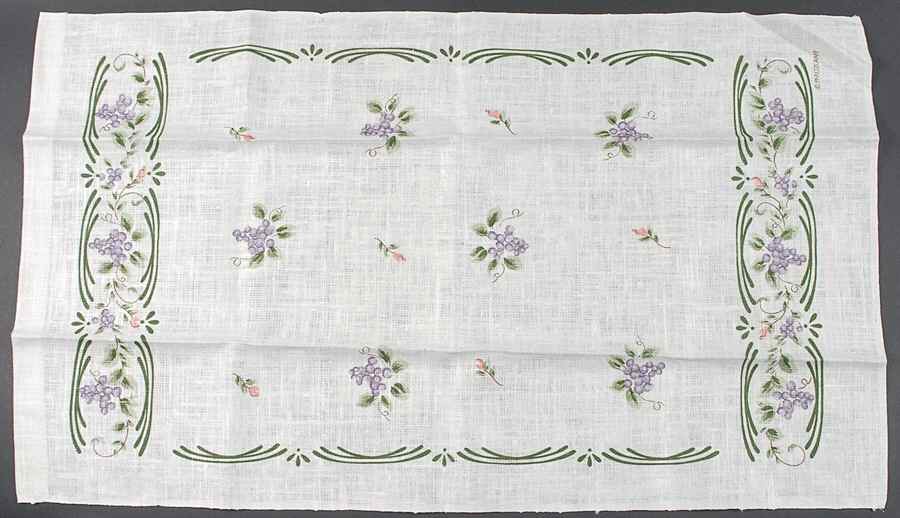 Grapevine Curtain Panel 16" X 27" by Pfaltzgraff-1