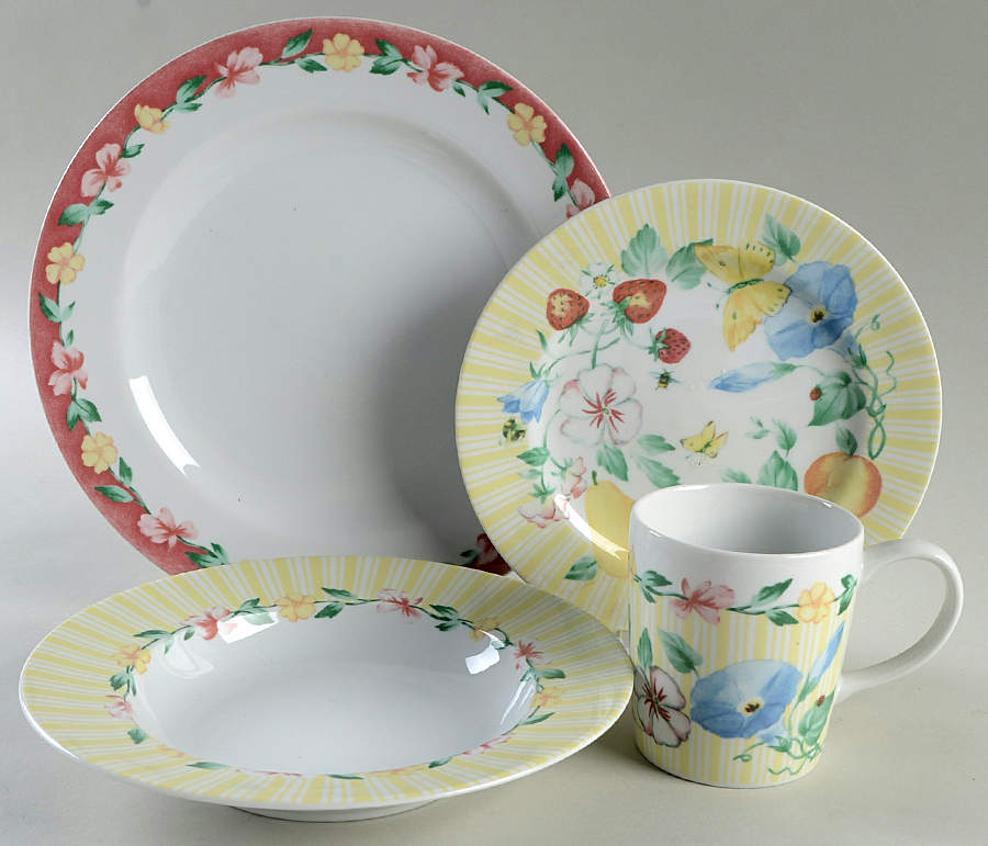 Grandma's Kitchen 4 Piece Place Setting by Pfaltzgraff-1