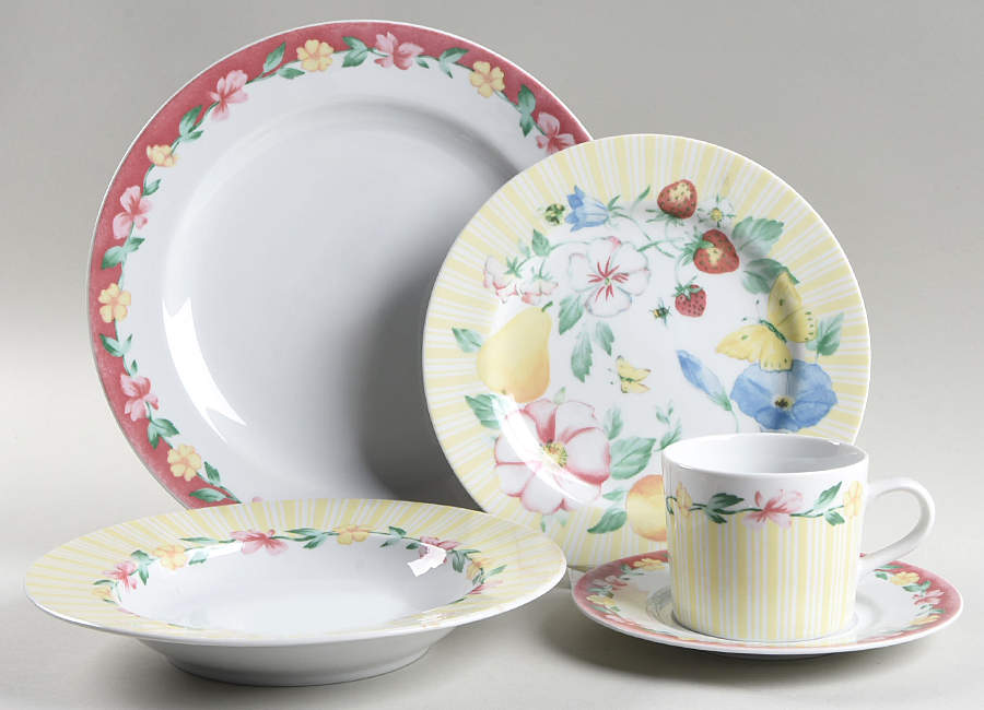 Grandma's Kitchen 5 Piece Place Setting by Pfaltzgraff-1