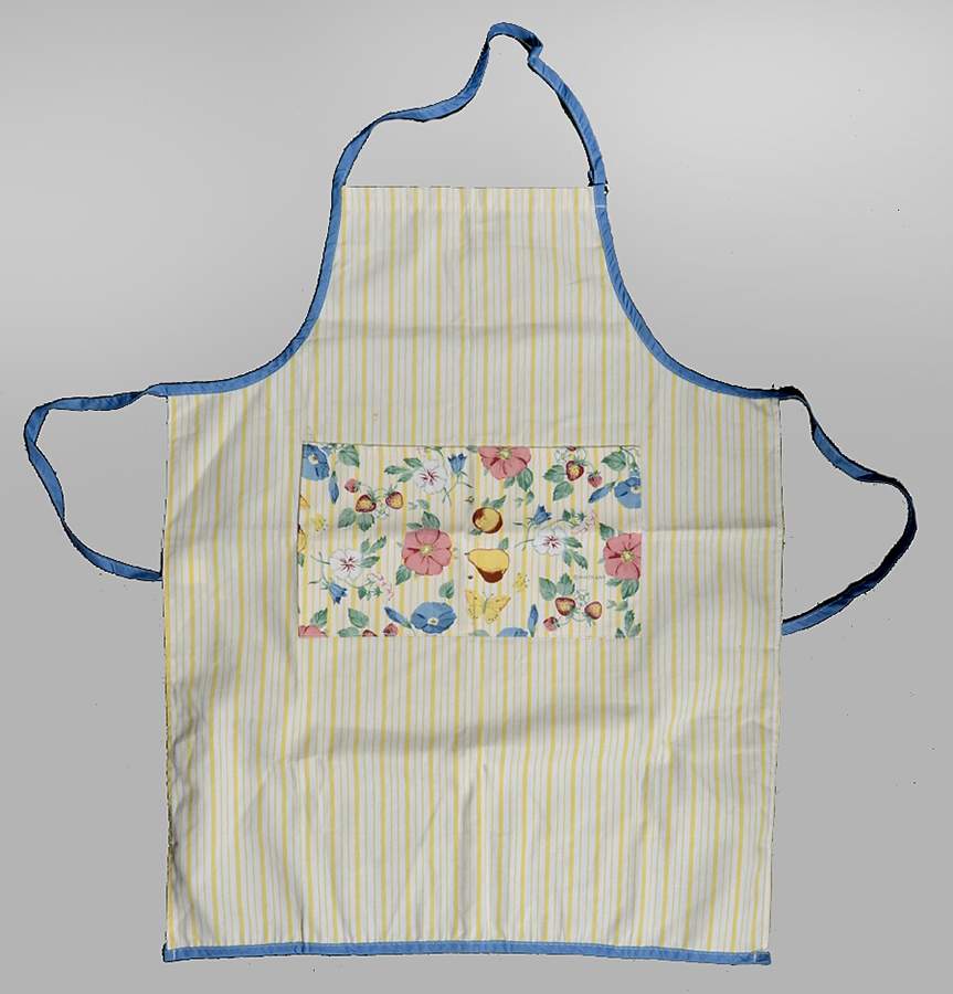 Grandma's Kitchen Cloth Kitchen Apron by Pfaltzgraff-1