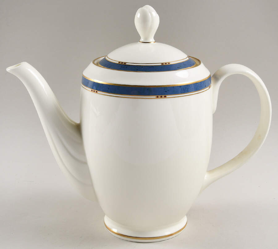 Hampton Coffee Pot & Lid by Pfaltzgraff-1