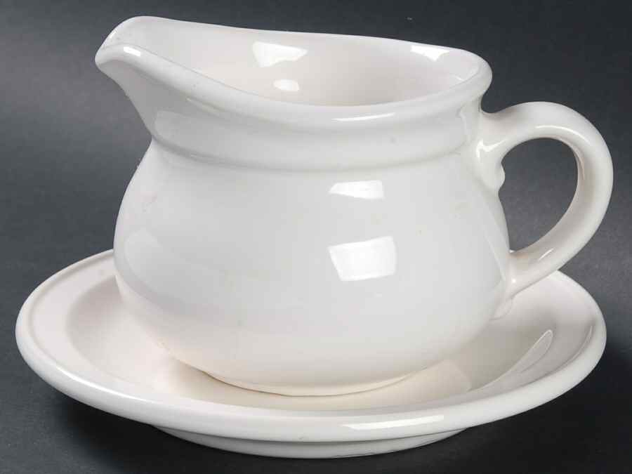 Hearth Gravy Boat & Underplate by Pfaltzgraff-1