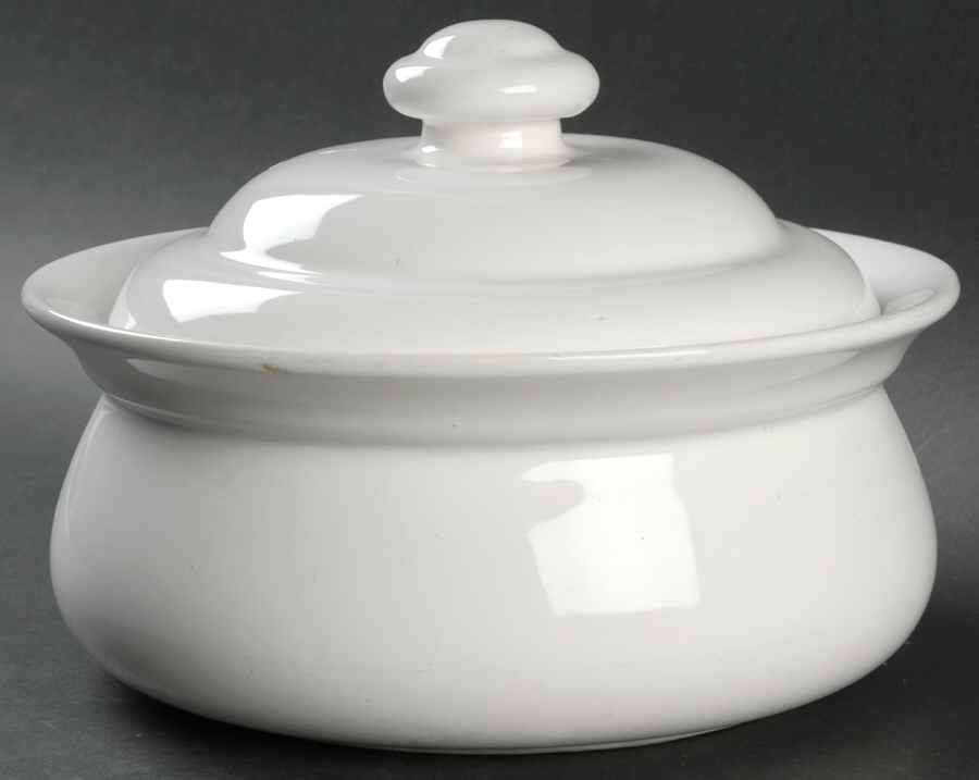 Hearth 1.5 Qt Round Covered Casserole by Pfaltzgraff-1