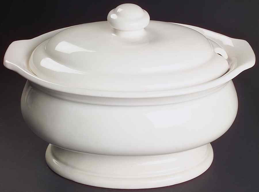 Hearth Oval Tureen & Lid by Pfaltzgraff-1