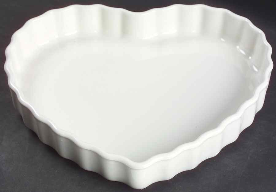 Hearth Heart Shape Quiche Dish by Pfaltzgraff-1