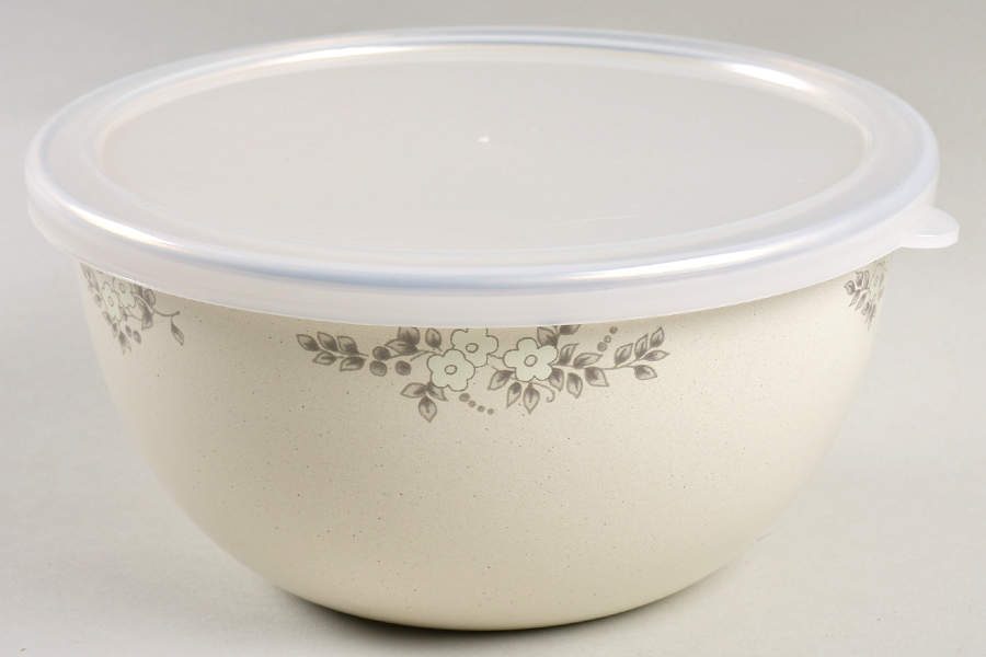 Heirloom 6 5/8" Metal Bowl W/Plastic Lid by Pfaltzgraff-1