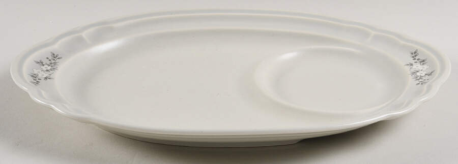 Heirloom Oval Snack Tray by Pfaltzgraff-1