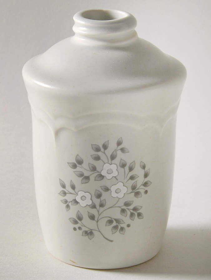 Heirloom Lotion Dispenser No Pump by Pfaltzgraff-1