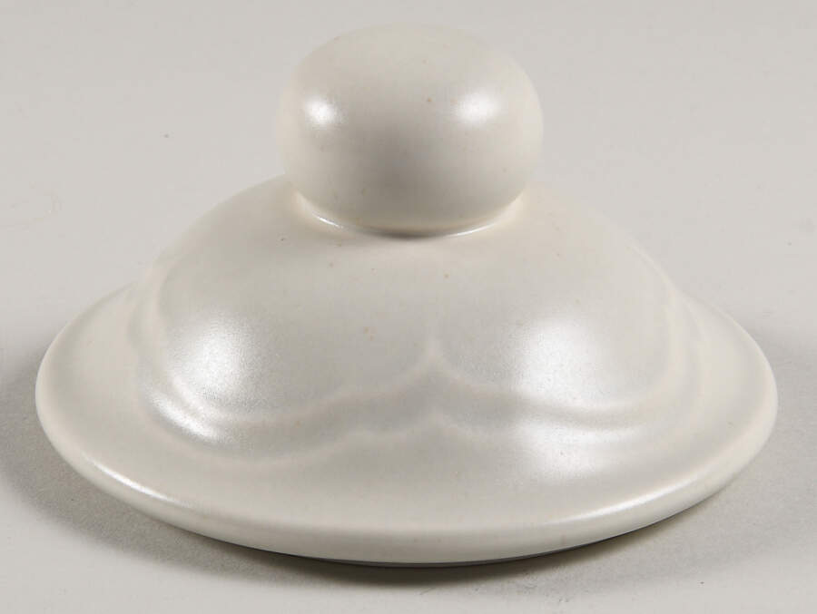 Heirloom Lid for Sugar Bowl by Pfaltzgraff-1